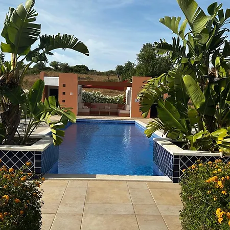 Patios Do Algarve 招待所 4*
