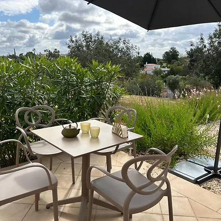 Patios Do Algarve 招待所